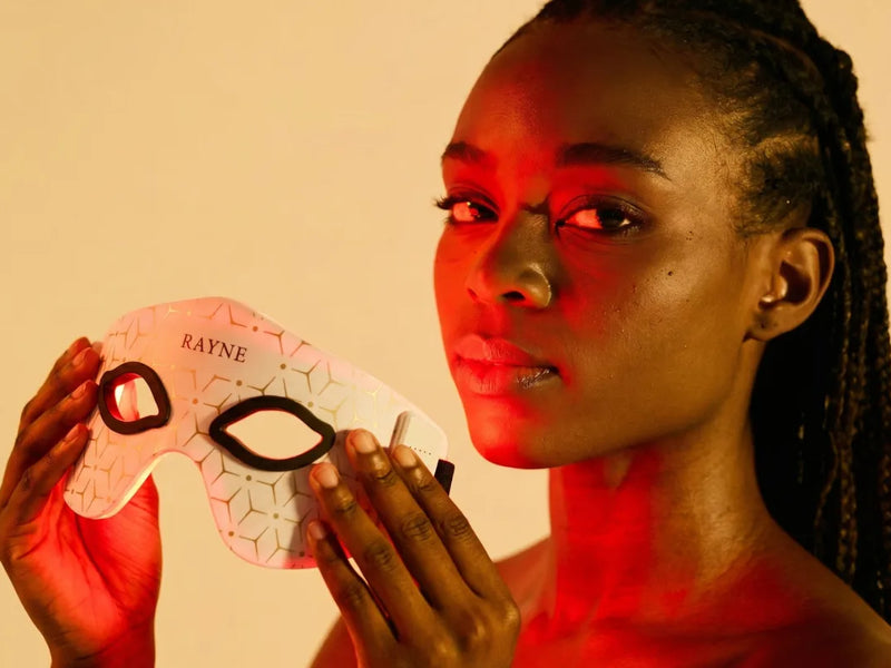Lumière rouge après l'accouchement : que peut-elle vraiment faire pour votre peau ?