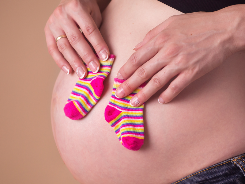 Après bébé : pourquoi votre peau change-t-elle après l’accouchement ?