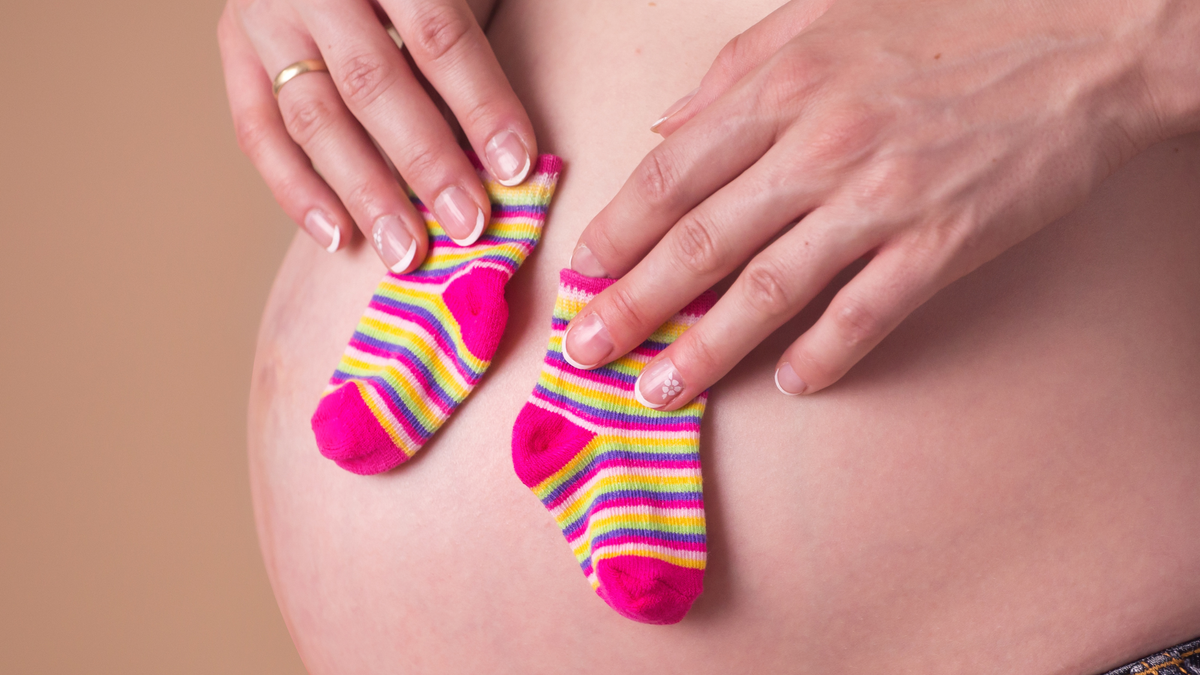 Après bébé : pourquoi votre peau change-t-elle après l’accouchement ?